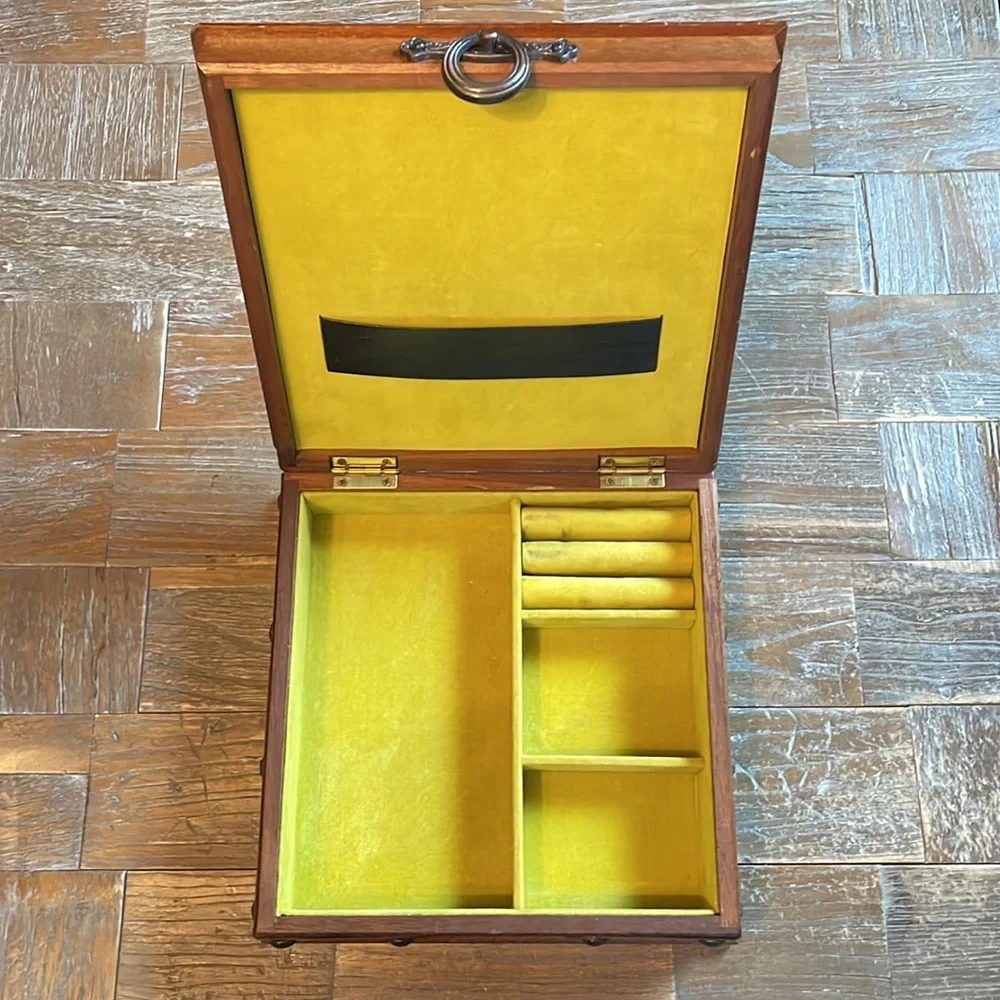 Vintage Wooden Square Jewelry Box🖤